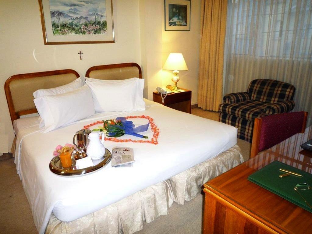 Hotel Maria Isabel Bogota Bagian luar foto