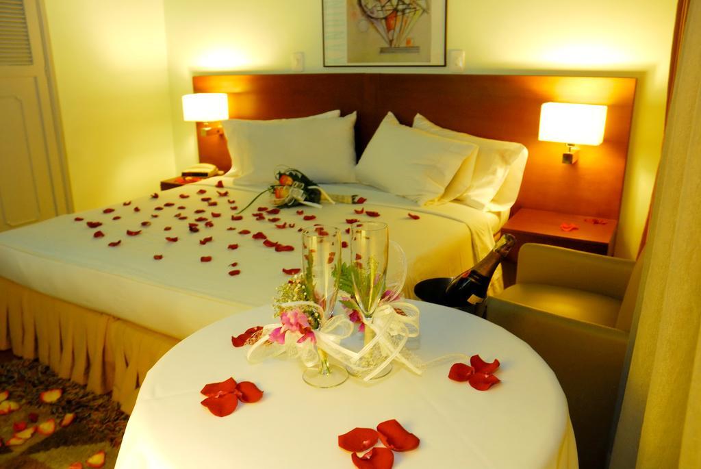 Hotel Maria Isabel Bogota Bagian luar foto